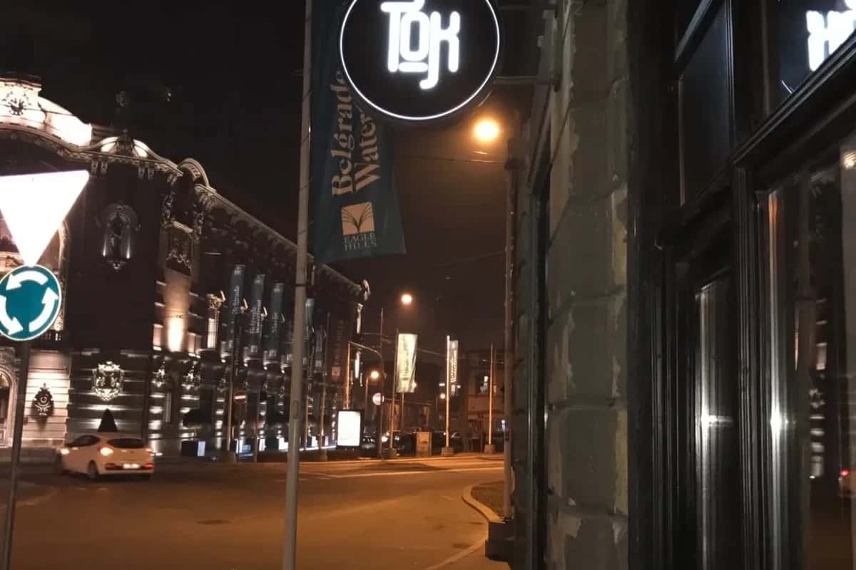 Tok Bar